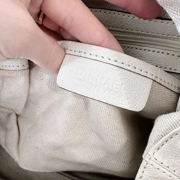Michael Kors Leather Hudson Downtown Shoulder Bag - Picture 7 of 8